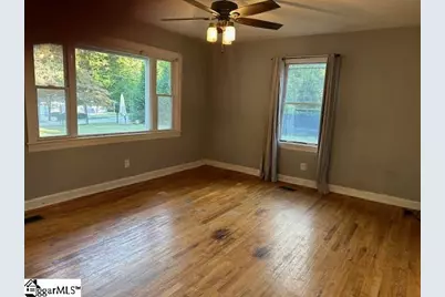 265 W Durham Street, Landrum, SC 26356 - Photo 5