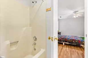 1040 Wildwood Ln, Spartanburg, SC 29301 - Photo 21