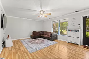 1040 Wildwood Ln, Spartanburg, SC 29301 - Photo 5