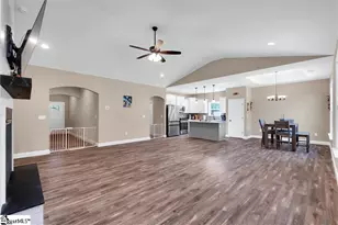 105 Cliftons Landing Dr, Anderson, SC 29625 - Photo 9