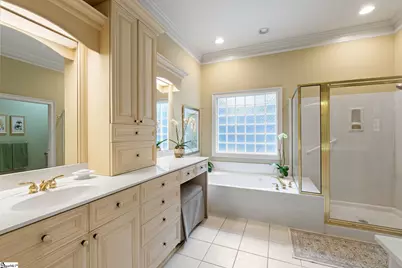 105 E Round Hill Road, Greenville, SC 29617 - Photo 17