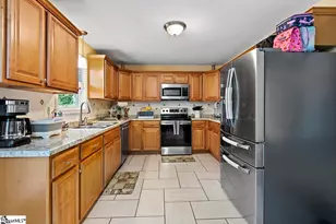 715 Shands St, Clinton, SC 29325 - Photo 9