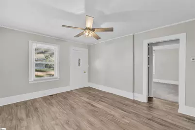 107 Brooks Avenue, Greenville, SC 29617 - Photo 9