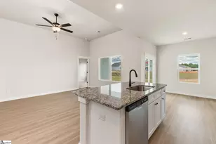 1233 Crested Iris St, Moore, SC 29369 - Photo 5