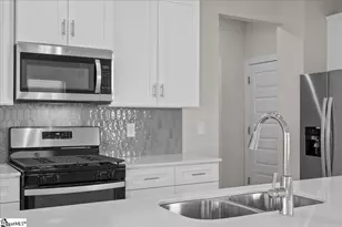 678 Cozy Blf Rd, Spartanburg, SC 29301 - Photo 5