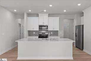 678 Cozy Blf Rd, Spartanburg, SC 29301 - Photo 7