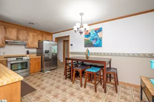 202 Mitchell St, Laurens, SC 29360 - Photo 9