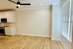 9 Hawthorne Ln, Greenville, SC 29605 - Photo 5