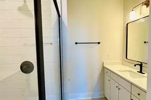 9 Hawthorne Ln, Greenville, SC 29605 - Photo 23