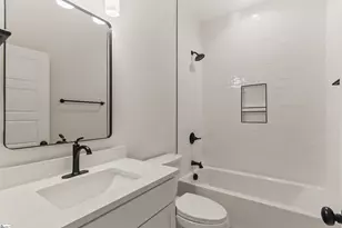 9 Hawthorne Ln, Greenville, SC 29605 - Photo 19