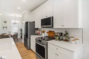 9 Hawthorne Ln, Greenville, SC 29605 - Photo 35