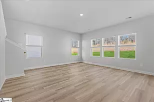 572 Cozy Blf Rd, Spartanburg, SC 29301 - Photo 5