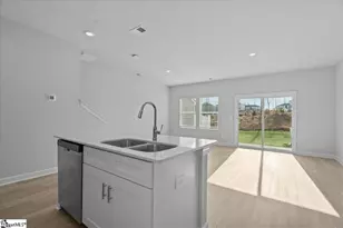 412 Blissful Ct, Taylors, SC 29687 - Photo 5