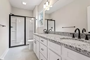 20 N Georgia Ave, Greenville, SC 29611 - Photo 17