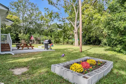 613 E Florida Avenue, Clinton, SC 29325 - Photo 17