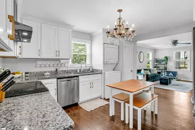 613 E Florida Avenue, Clinton, SC 29325 - Photo 9