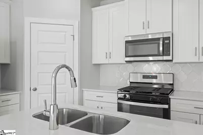 402 Blissful Court, Taylors, SC 29687 - Photo 5