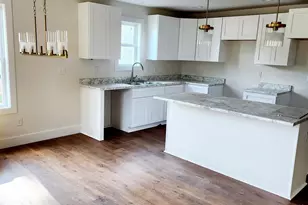 140 Broadus St, Greer, SC 29651 - Photo 5