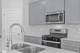 400 Blissful Ct, Taylors, SC 29687 - Photo 5