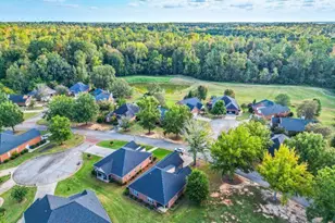 107 Queens Ct, Greenwood, SC 29649 - Photo 27