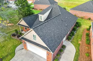 107 Queens Ct, Greenwood, SC 29649 - Photo 1