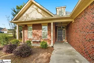 107 Queens Ct, Greenwood, SC 29649 - Photo 5