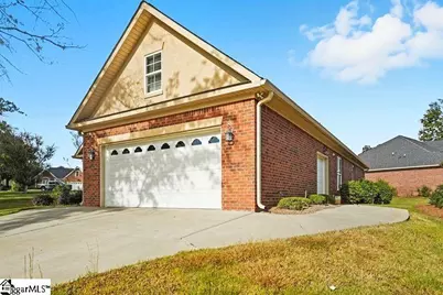 107 Queens Court, Greenwood, SC 29649 - Photo 3