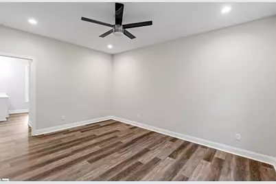 709 Rockcliff Street, Greenville, SC 29617 - Photo 7