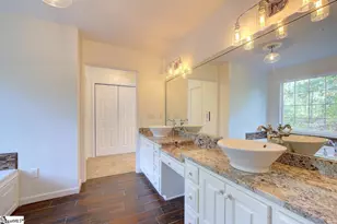 406 Stonewall Dr, Easley, SC 29642 - Photo 31