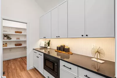 13 Woodlawn Avenue, Greenville, SC 29611 - Photo 9