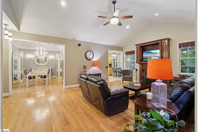 100 Paris Glen Way, Greenville, SC 29609 - Photo 5