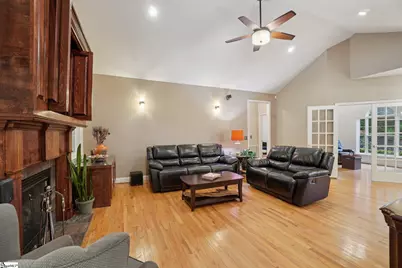 100 Paris Glen Way, Greenville, SC 29609 - Photo 9