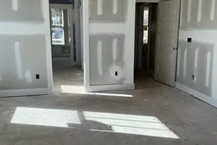 811 Raven Rd, Landrum, SC 29356 - Photo 15