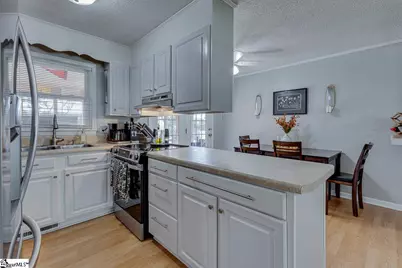 18 Sunrise Drive, Taylors, SC 29687 - Photo 11