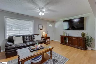 18 Sunrise Dr, Taylors, SC 29687 - Photo 7