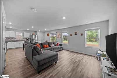 735 Wayfinder Run, Inman, SC 29349 - Photo 3