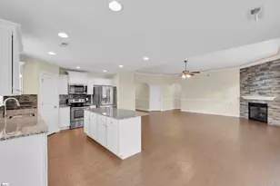 321 Meadowmoor Rd, Greer, SC 29651 - Photo 9