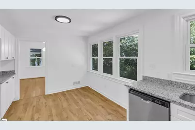 211 Bradley Boulevard, Greenville, SC 29609 - Photo 11