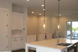 121 W Stone Ave, Greenville, SC 29609 - Photo 5