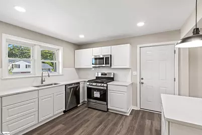 846 Pine Creek Drive, Greenville, SC 29605 - Photo 11