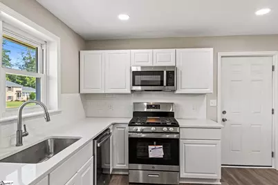 846 Pine Creek Drive, Greenville, SC 29605 - Photo 13