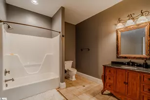 137 W Waters Edge Ln, West Union, SC 29696 - Photo 31