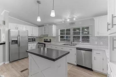 1298 Mordeci Mountain Road, Gray Court, SC 29645 - Photo 11