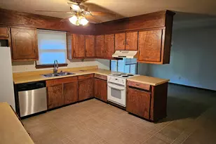 204 Friendship Dr, Walhalla, SC 29691 - Photo 9