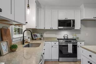 208 Spring Dr, Easley, SC 29642 - Photo 7