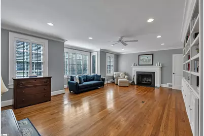 46 W Hillcrest Drive, Greenville, SC 29609 - Photo 5