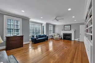 46 W Hillcrest Dr, Greenville, SC 29609 - Photo 5