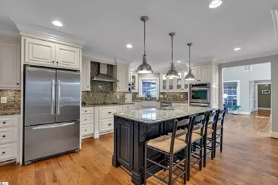 46 W Hillcrest Drive, Greenville, SC 29609 - Photo 9