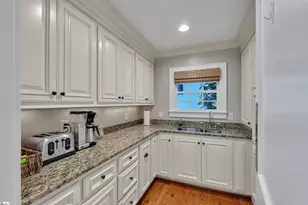 46 W Hillcrest Dr, Greenville, SC 29609 - Photo 13