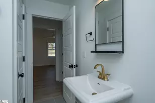 406 Fairview St, Fountain Inn, SC 29644 - Photo 25